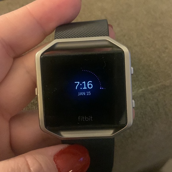 Fitbit Blaze with charger and rubberized band - Picture 2 of 2